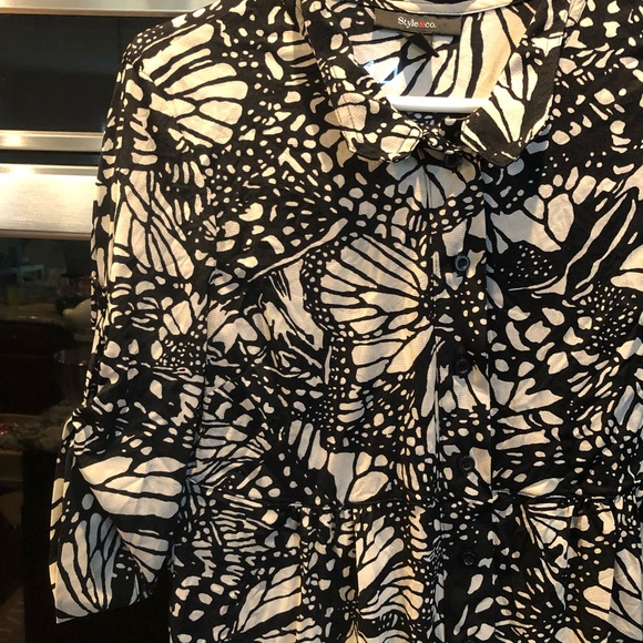 Beautiful Top - Picture 2 of 4